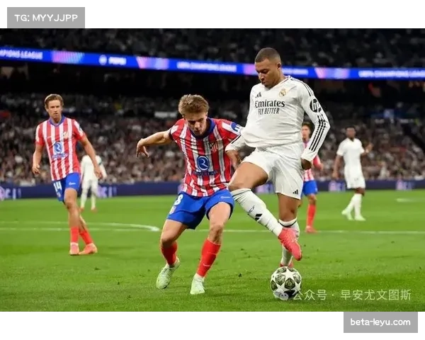 皇马四后卫切换三后卫体系 频繁变阵导致防守稳定性持续下降